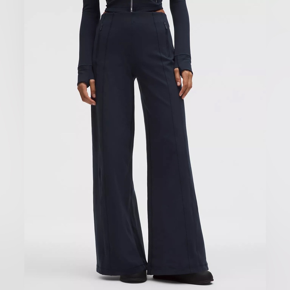 Lululemon Cottony-Soft Luon Pants – Size M – High Rise - SOLD OUT ON WEBSITE